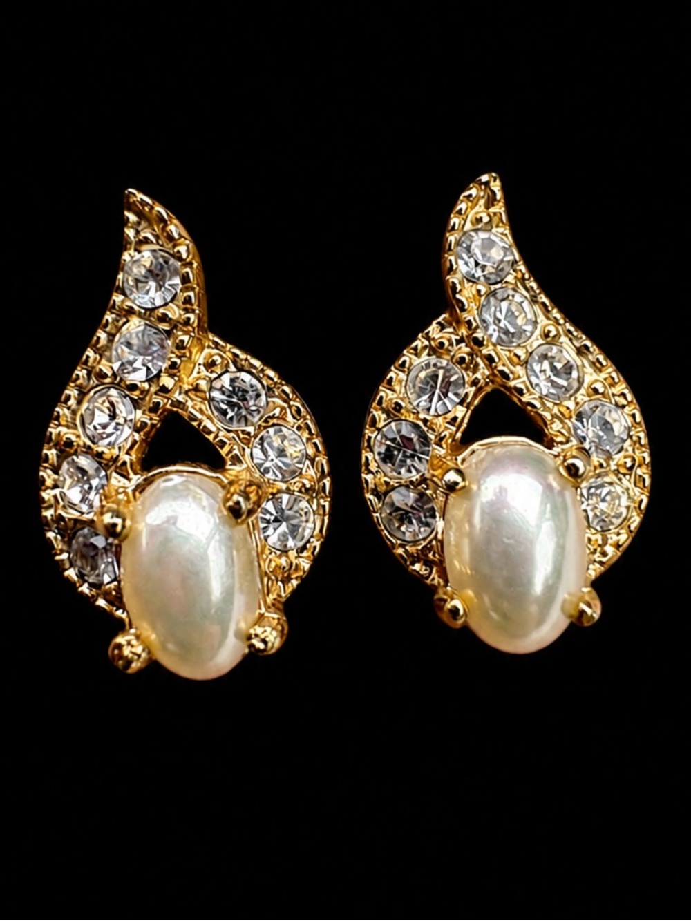 Vintage Roman Gold Tone Faux Pearl Rhinestone Earrings Retro 90s Y2K Studs
